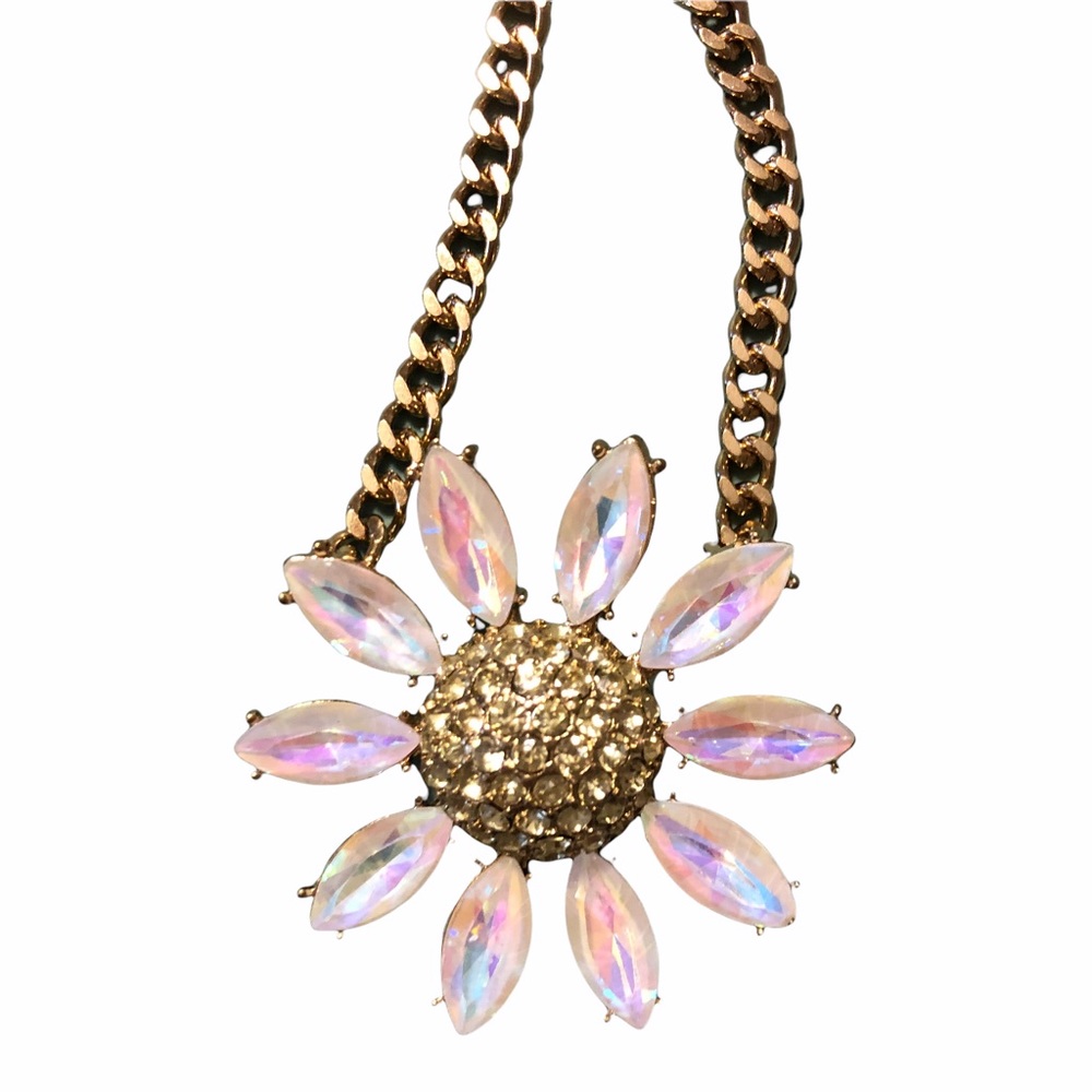 🌸 BETSEY JOHNSON | Pink Daisy Pave Necklace w/ Gold Chain